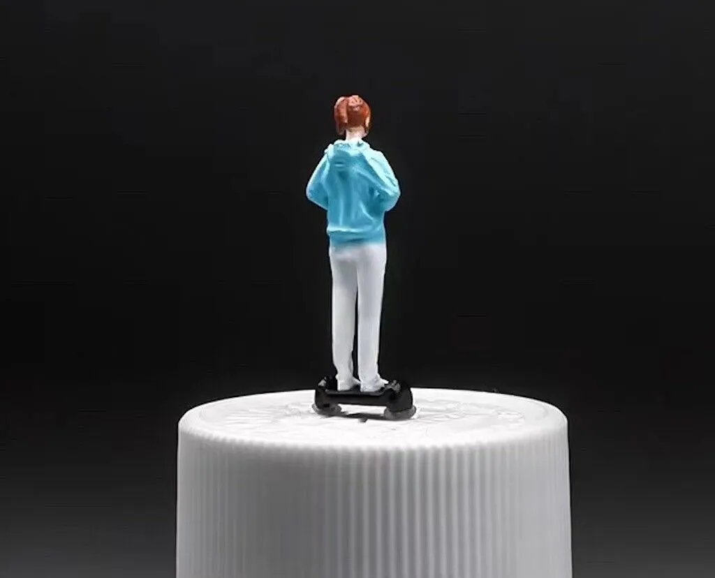 1:64 Painted Figure Mini Model Miniature Car Scenes Resin Toy Balanced Car Girl