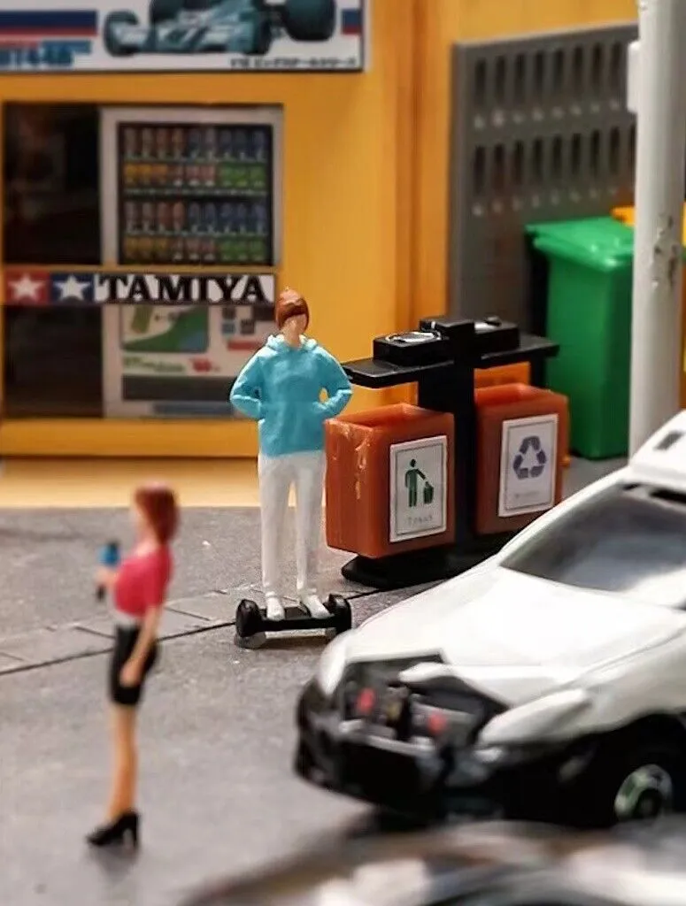 1:64 Painted Figure Mini Model Miniature Car Scenes Resin Toy Balanced Car Girl