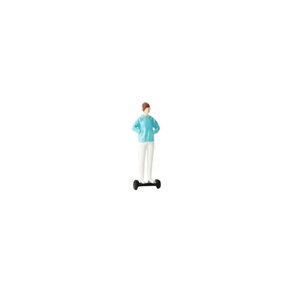 1:64 Painted Figure Mini Model Miniature Car Scenes Resin Toy Balanced Car Girl