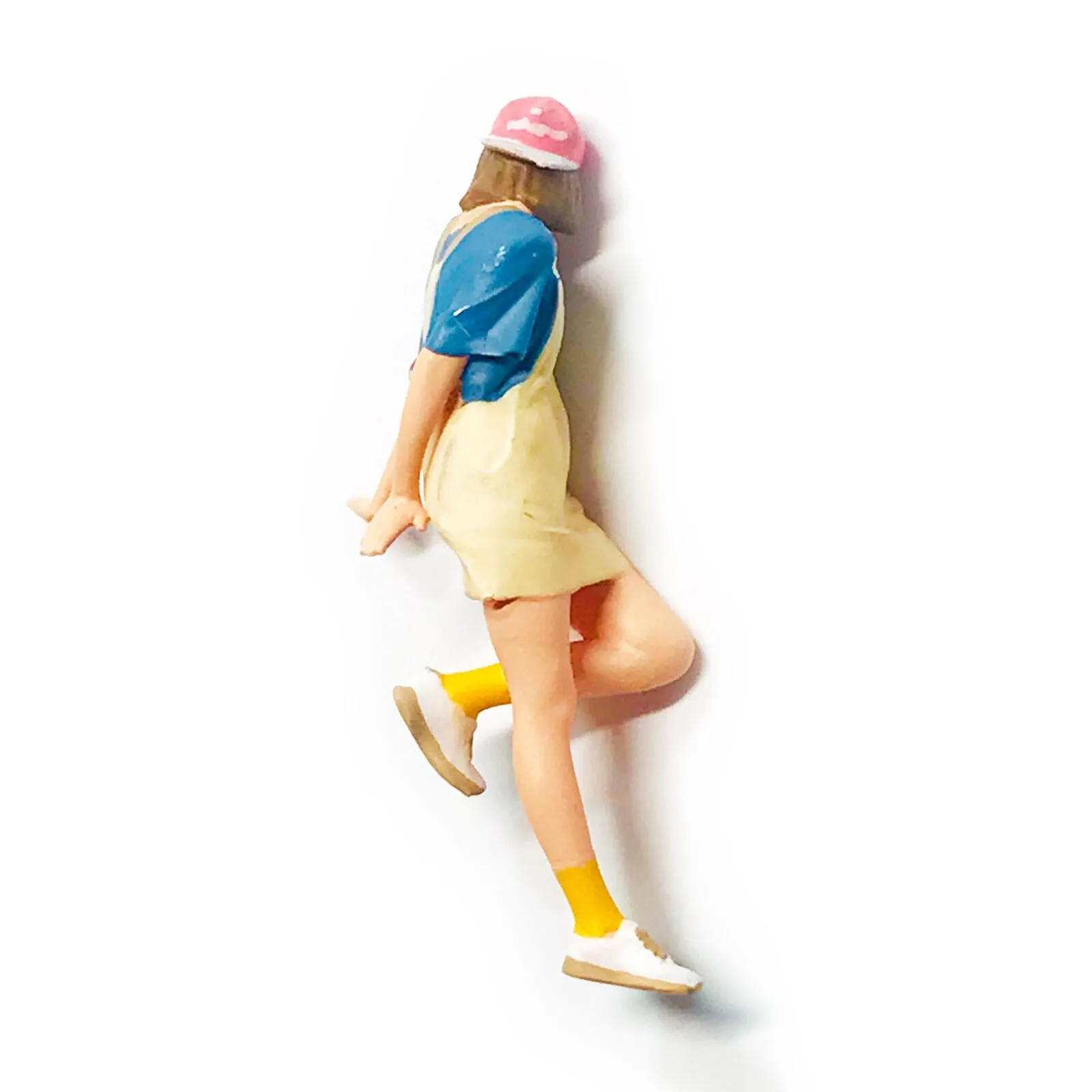 1:64 Painted Figure Mini Model Miniature Resin Diorama Braces Skirt Girl Sand