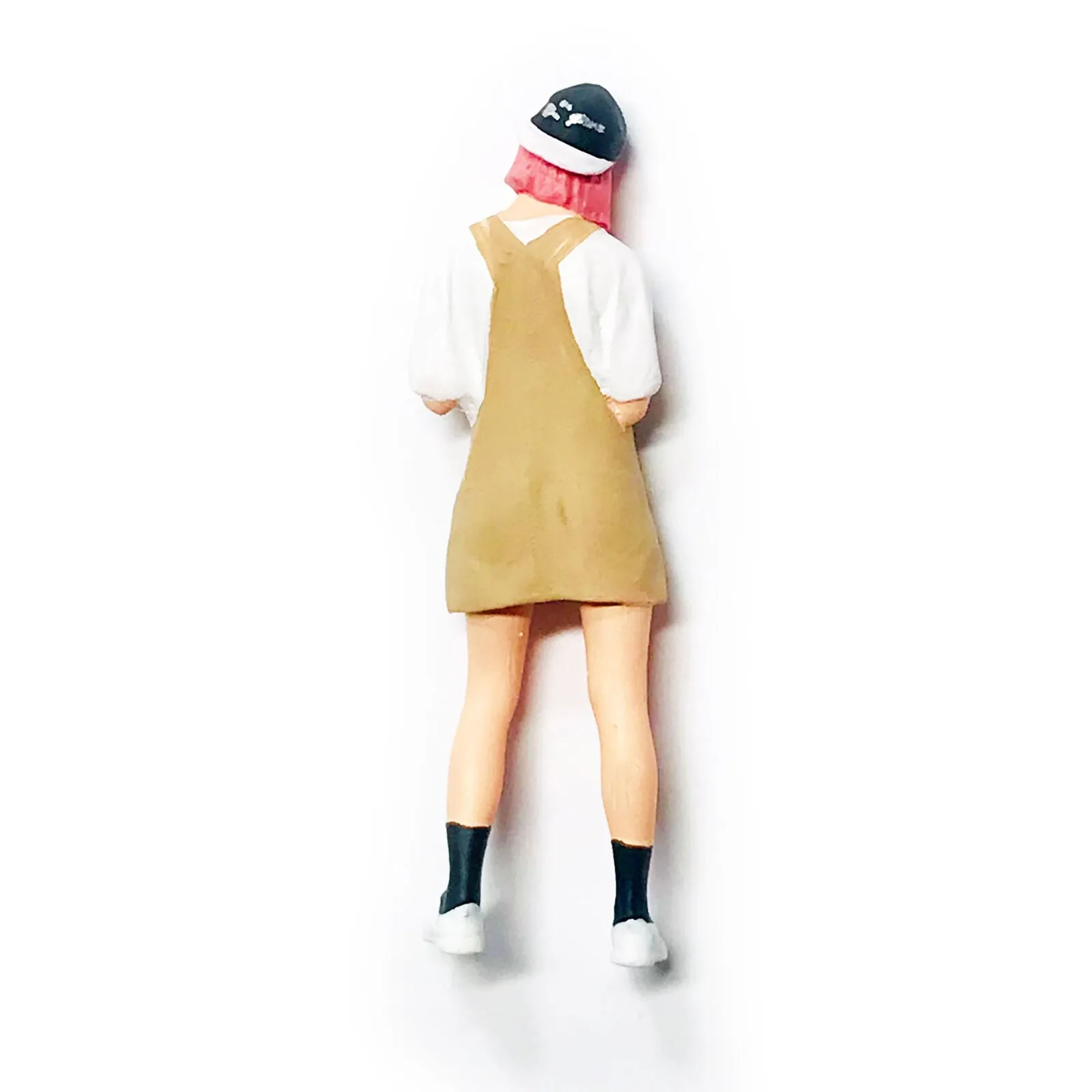 1:64 Painted Figure Mini Model Miniature Resin Diorama Braces Skirt Girl Sand