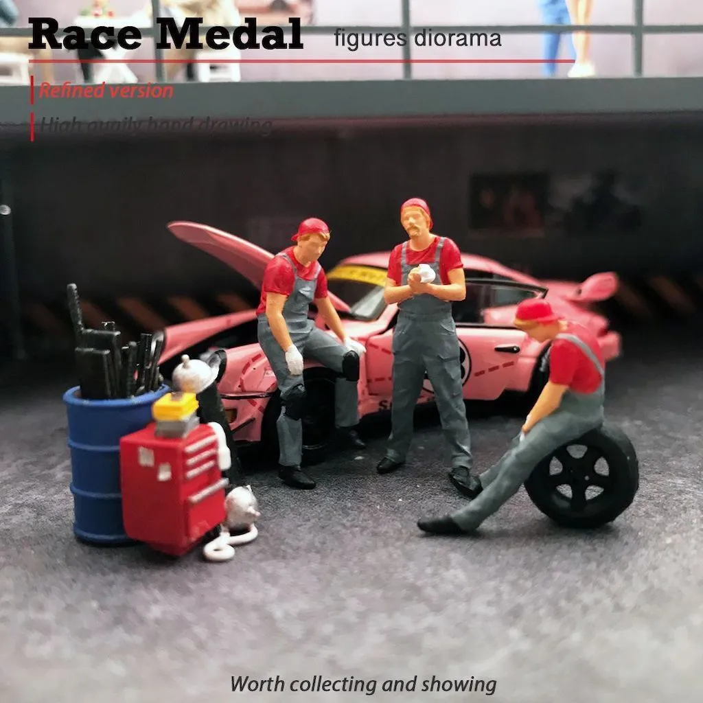 1:64 Painted Figure Mini Model Miniature Resin Diorama Car Repairman Repaired R