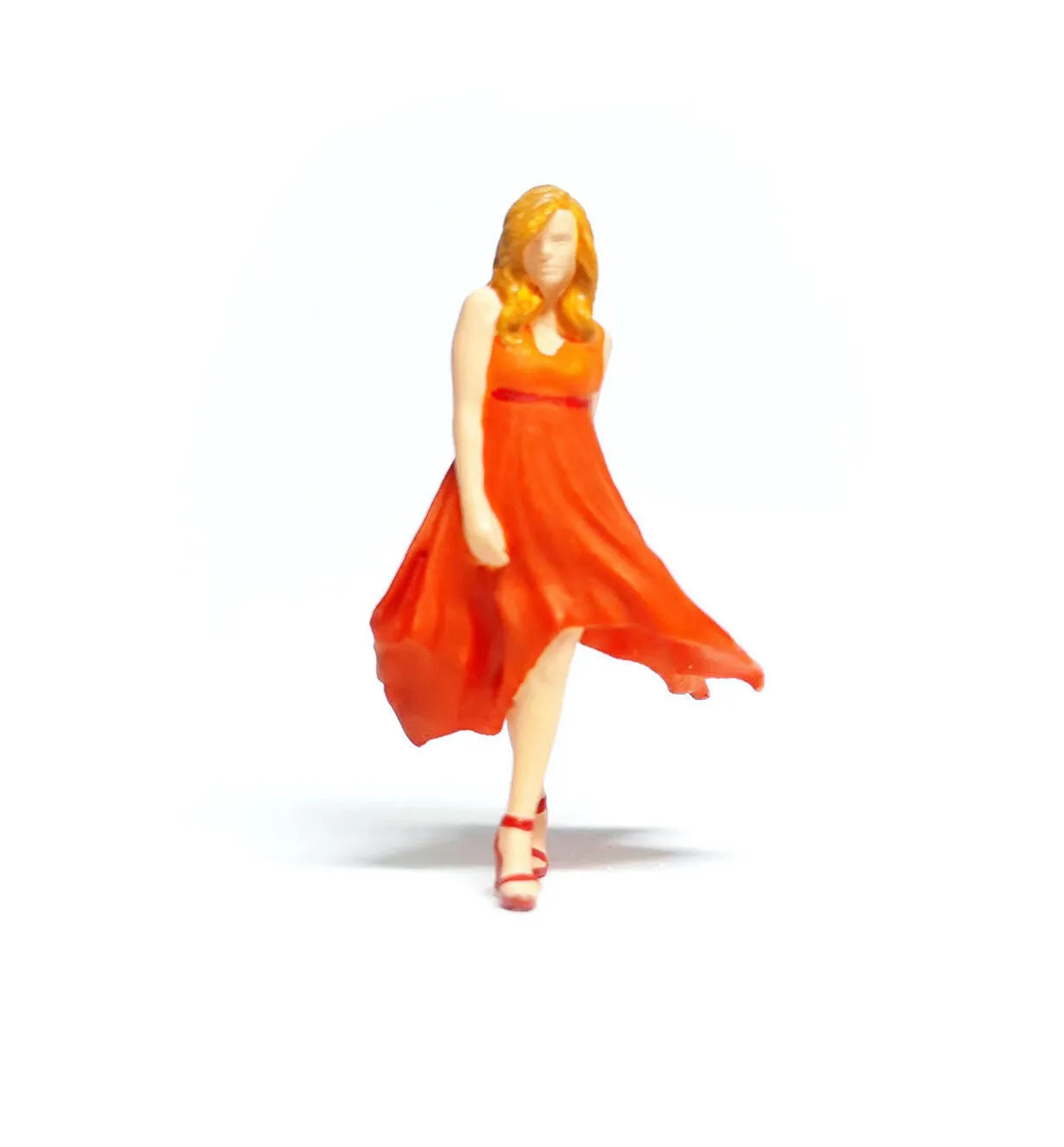 1:64 Painted Figure Mini Model Miniature Resin Diorama Lady Flowing Skirt Girl