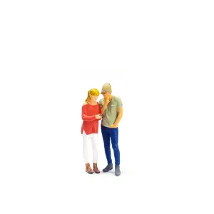 1:64 Painted Figure Mini Model Miniature Resin Diorama Lovers Discussing Couples