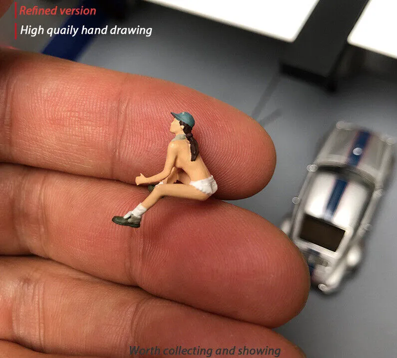 1:64 Painted Figure Mini Model Miniature Resin Diorama Repair Garage Girl Lady L