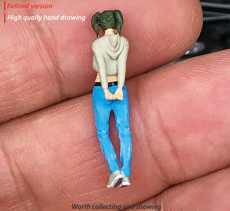 1:64 Painted Figure Mini Model Miniature Resin Diorama Sand Trendy Tattoo Girl
