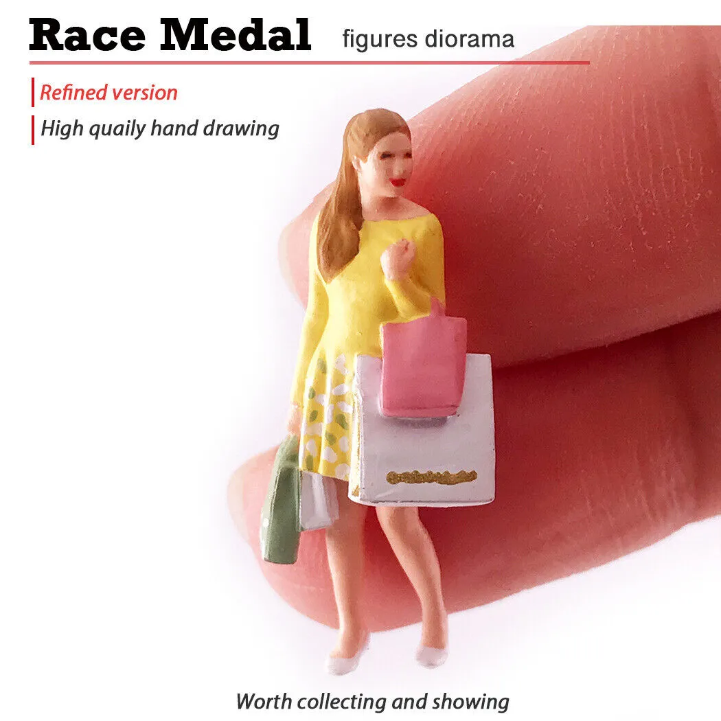 1:64 Painted Figure Mini Model Miniature Resin Diorama Shopaholic Shopping Lady