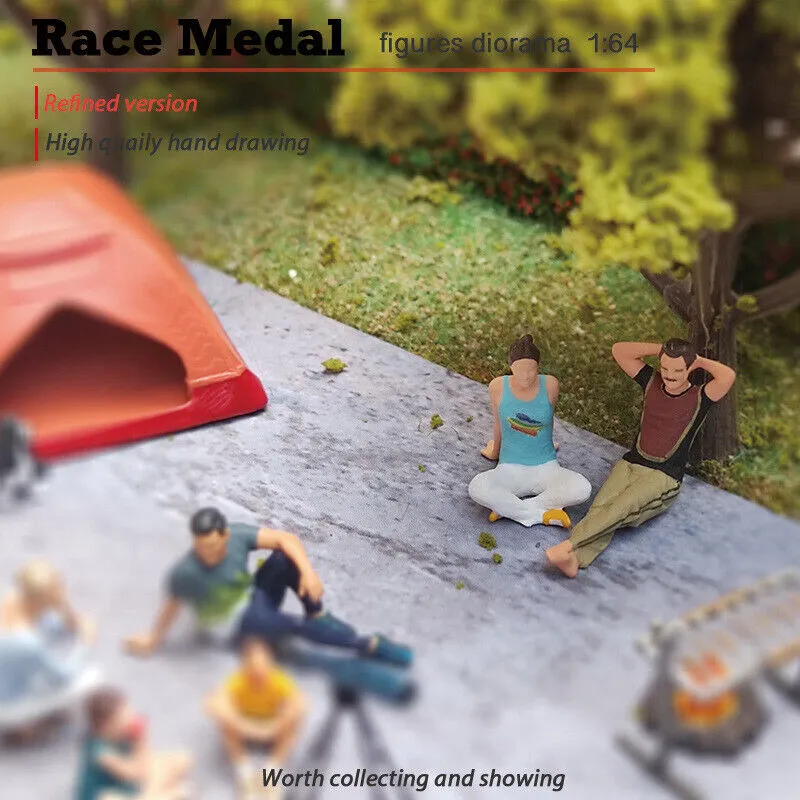 1:64 Painted Figure Mini Model Miniature Resin Diorama Stargazing Camping Family