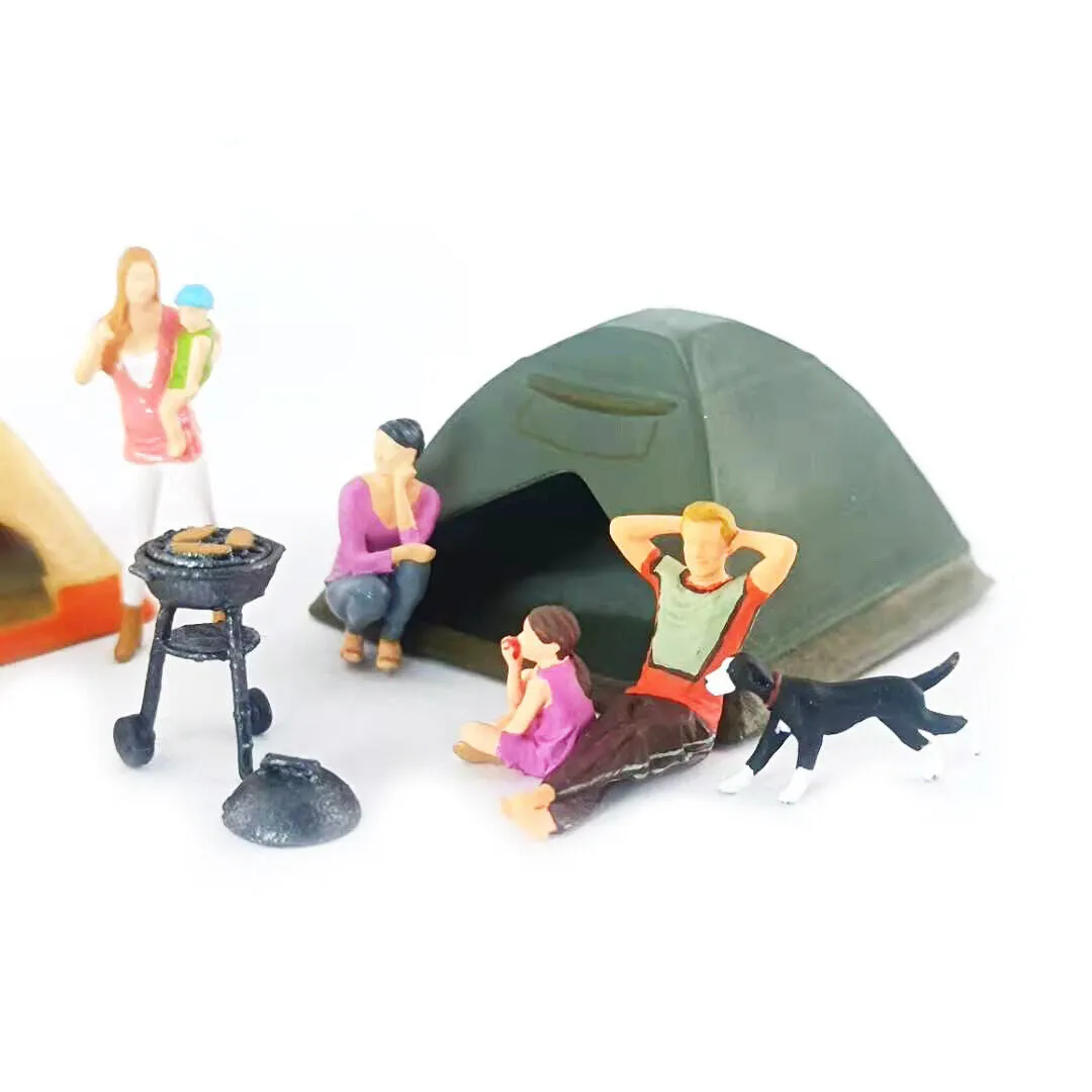 1:64 Painted Figure Mini Model Miniature Resin Diorama Stargazing Camping Family