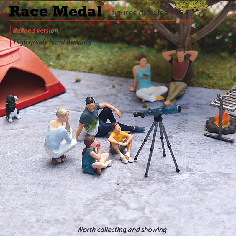 1:64 Painted Figure Mini Model Miniature Resin Diorama Stargazing Camping Family