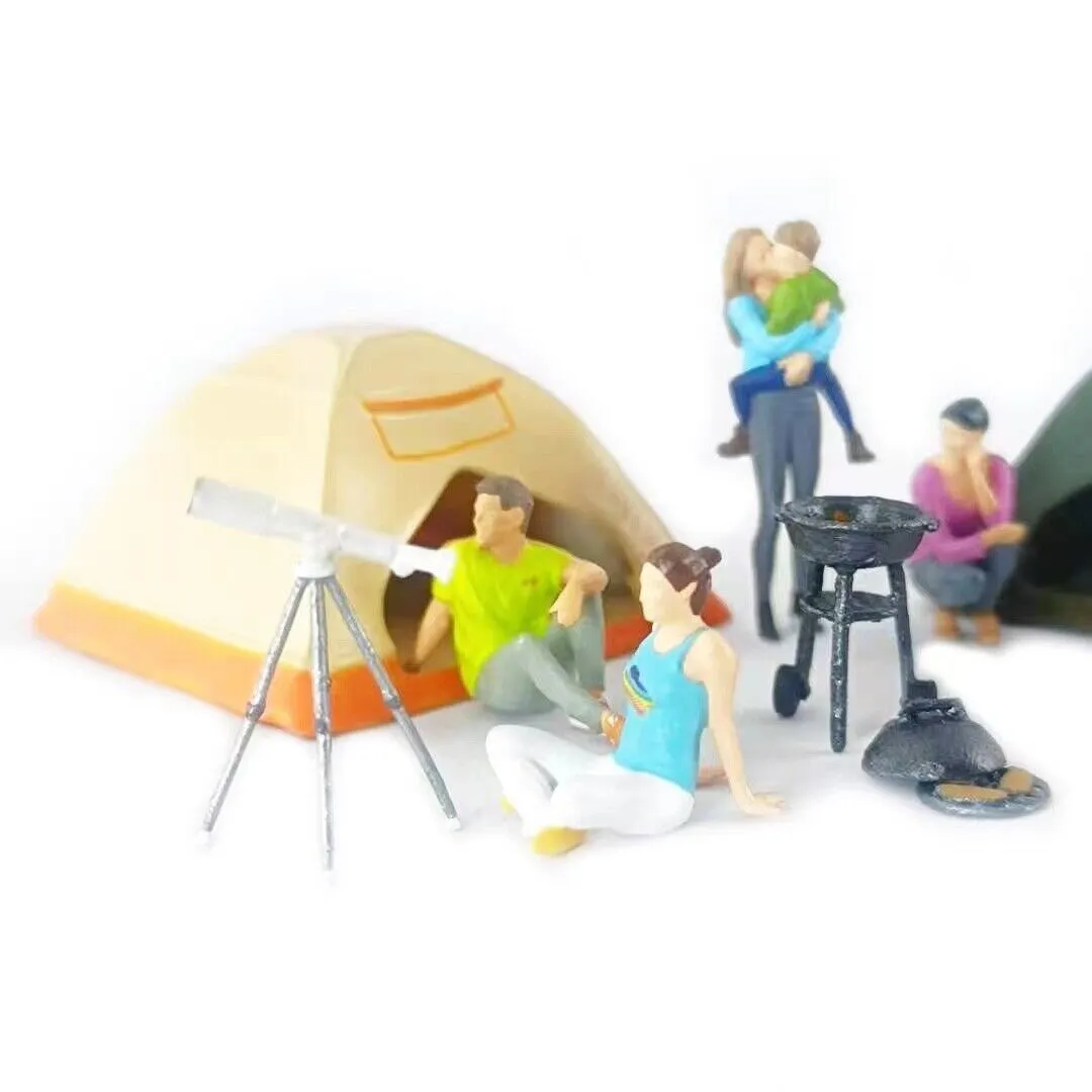 1:64 Painted Figure Mini Model Miniature Resin Diorama Stargazing Camping Family