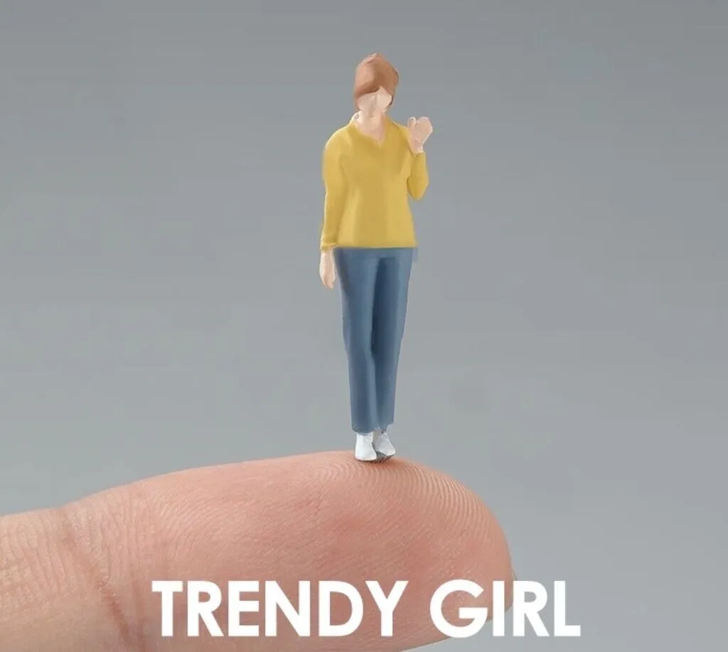 1:64 Painted Figure Mini Model Toy Miniature Car Scenes Resin Girl Casual Lady