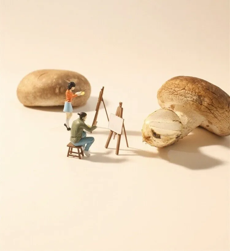 1:64 Painted Figure Model Miniature Resin Diorama Sand Artists Painting Painter