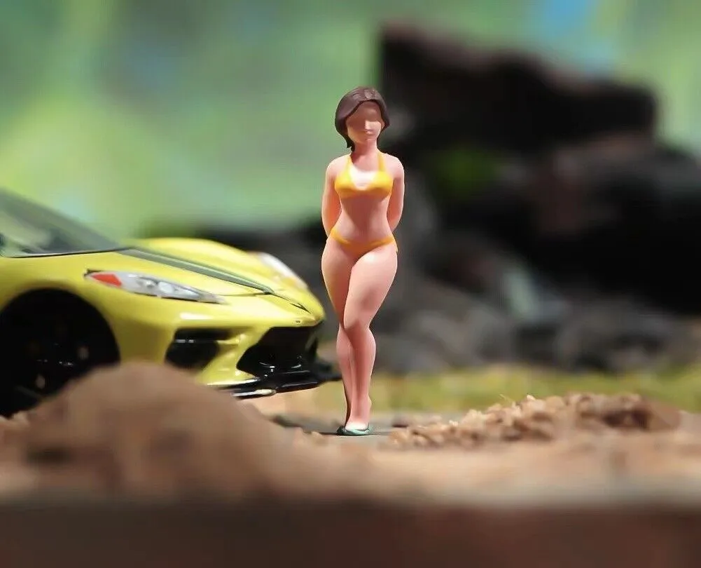 1:64 Painted Figure Model Miniature Resin Diorama Sand Sexy Girl Lady Bikini Toy