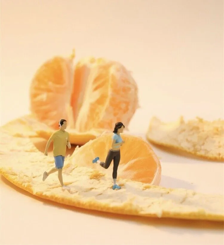 1:64 Painted Figure Model Miniature Resin Diorama Toy Sand Running People Sports