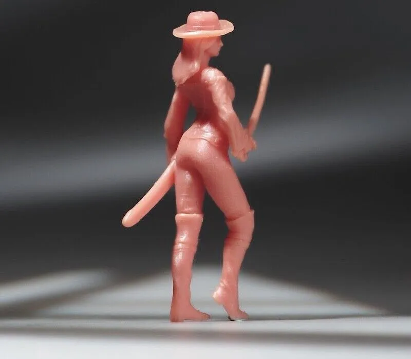 1:64 Painted Unpainted Figure Model Miniature Resin Diorama Sand Sword Girl Lady