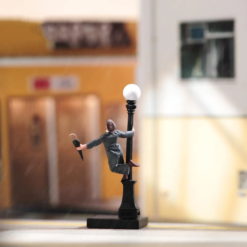 1/87 Scale Miniature Figure Gentleman Man Dancing in The Rain Umbrella Hand Painted Action Figure Model