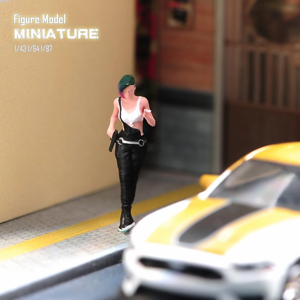 1/87 1/64 1/43 1/24 Scale Miniature Action Figure Doll Model Cool Girl Soldier Judy Resin Figurine Model Creative Scene Dolls Props for Car Toys (Painted, 1:64 Scale)