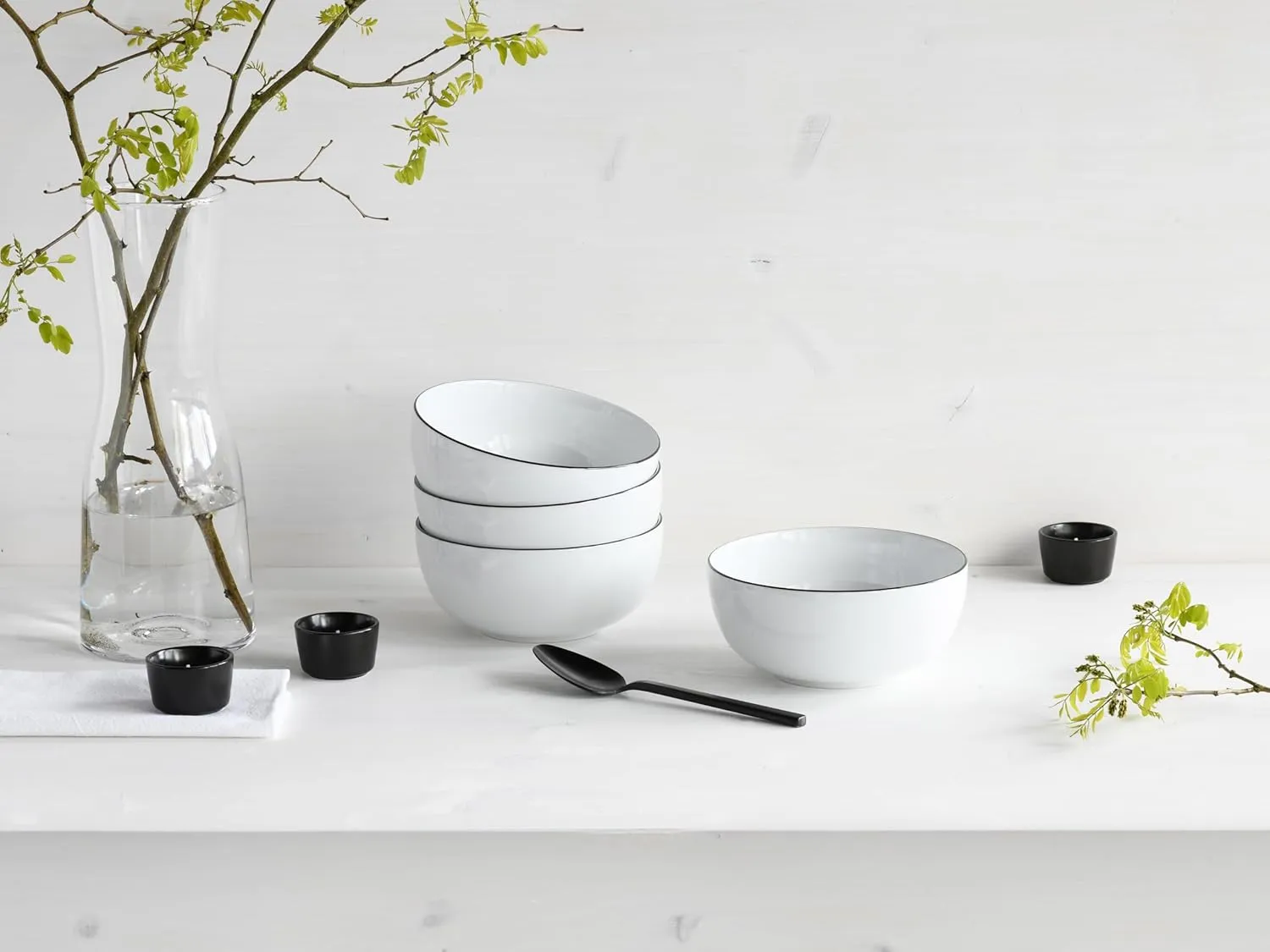 22557 Allround Black Line 4-Piece Crockery Set, Buddha Bowl Set Made of Porcelain, Dishwasher and Microwave Safe