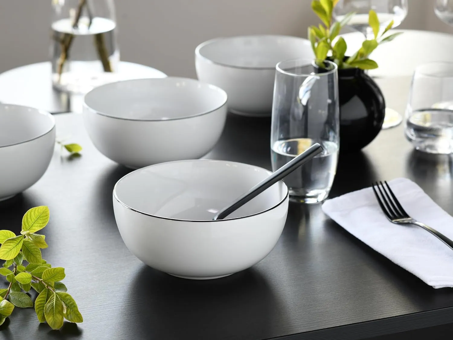 22557 Allround Black Line 4-Piece Crockery Set, Buddha Bowl Set Made of Porcelain, Dishwasher and Microwave Safe