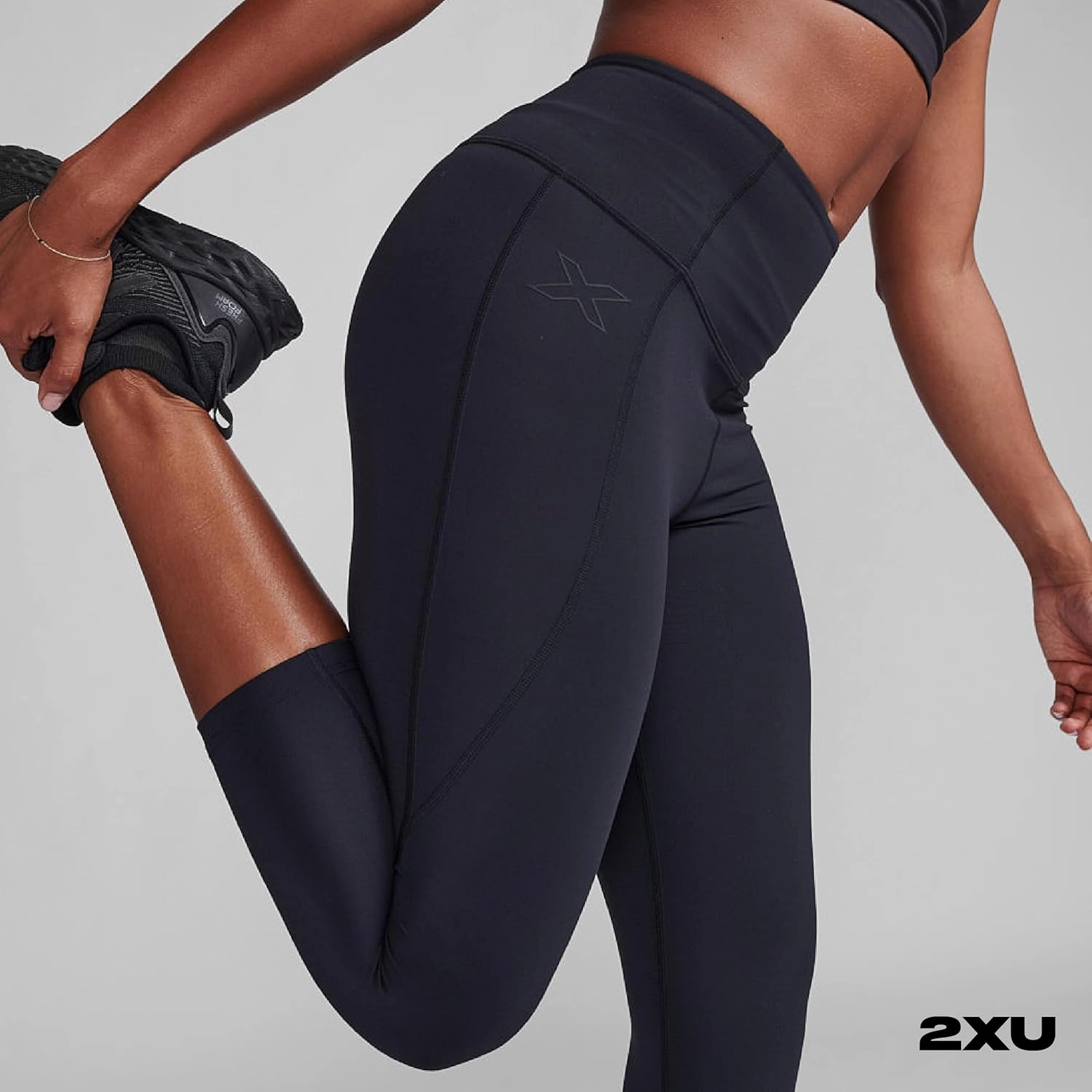 2XU Women's Form Soft Touch Hi-Rise Compression 3/4 Tights