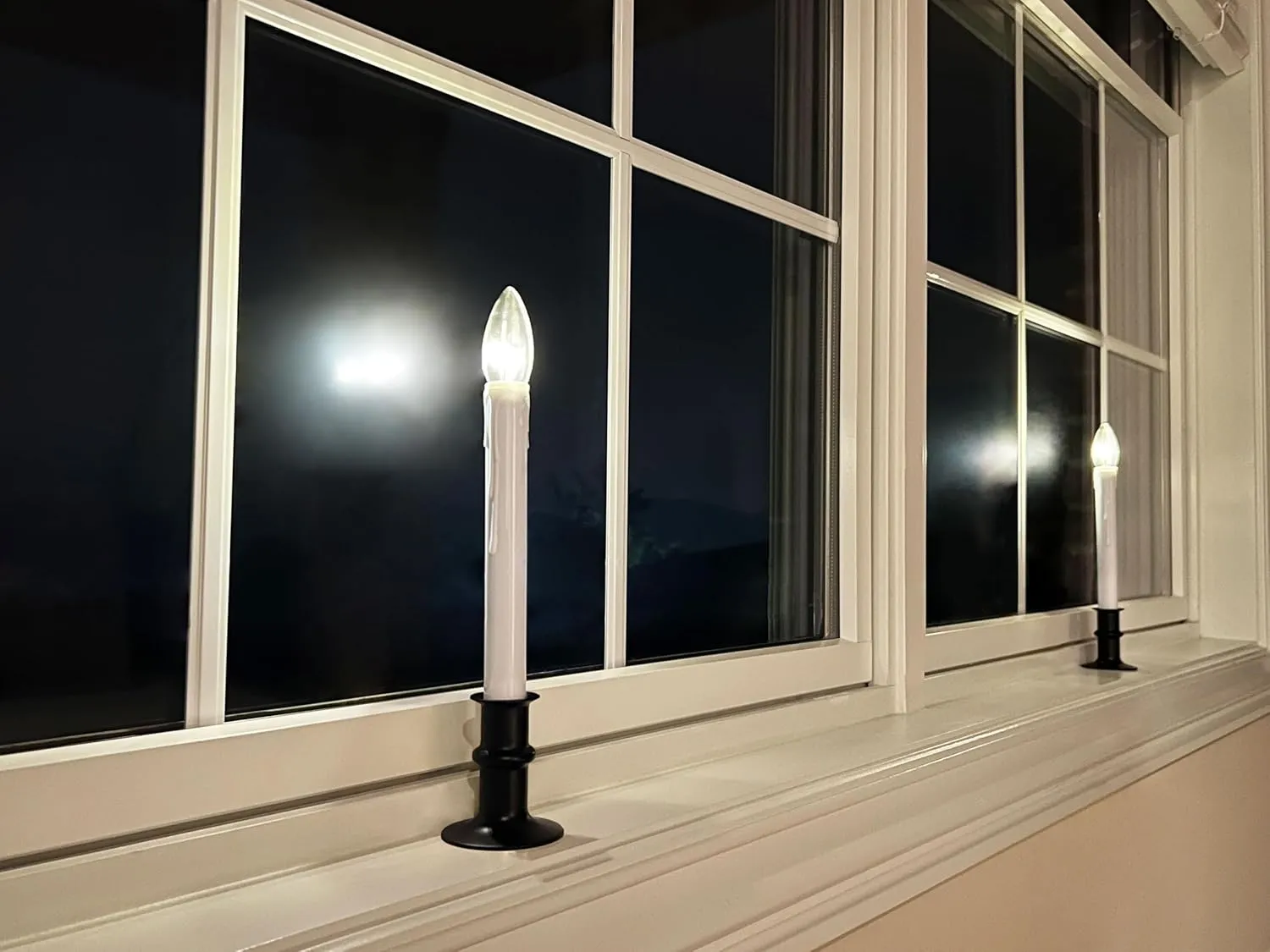 612 Vermont Ultra-Bright LED Window Candles with Timer, Battery Operated, Metal Base, White Candlestick, Adjustable Height (Pack of 4, Matte Onyx)