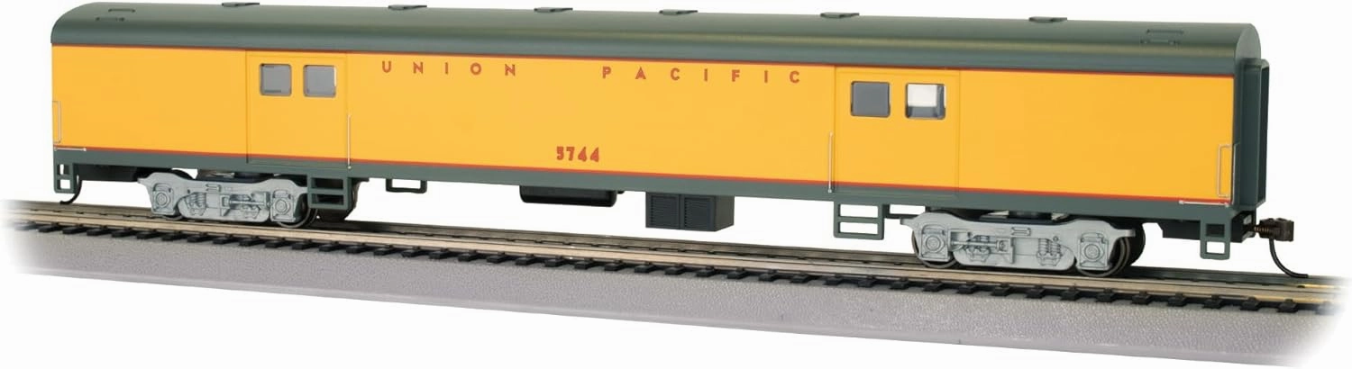 Bachmann Trains - 72' Smooth-Side Baggage Car - Union Pacific® #5744 - Ho Scale