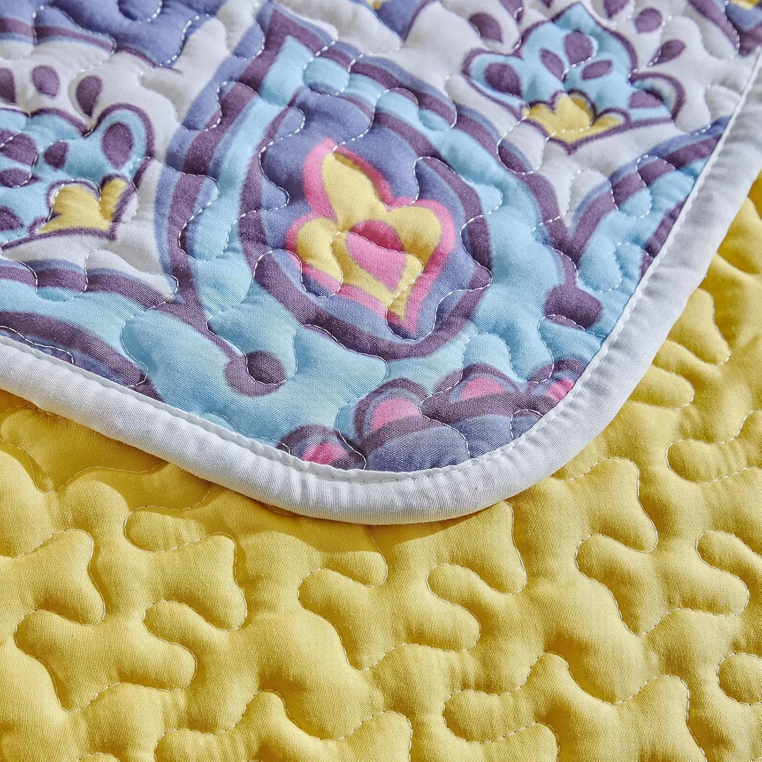 Boho Quilt Set King Size - Reversible Summer Bohemian Quilt Bedding Set, 3 Pieces Colorful Lightweight Microfiber Bedspread Pink Yellow Purple Paisley Coverlet Set with 2 Pillow Shams for All Seasons