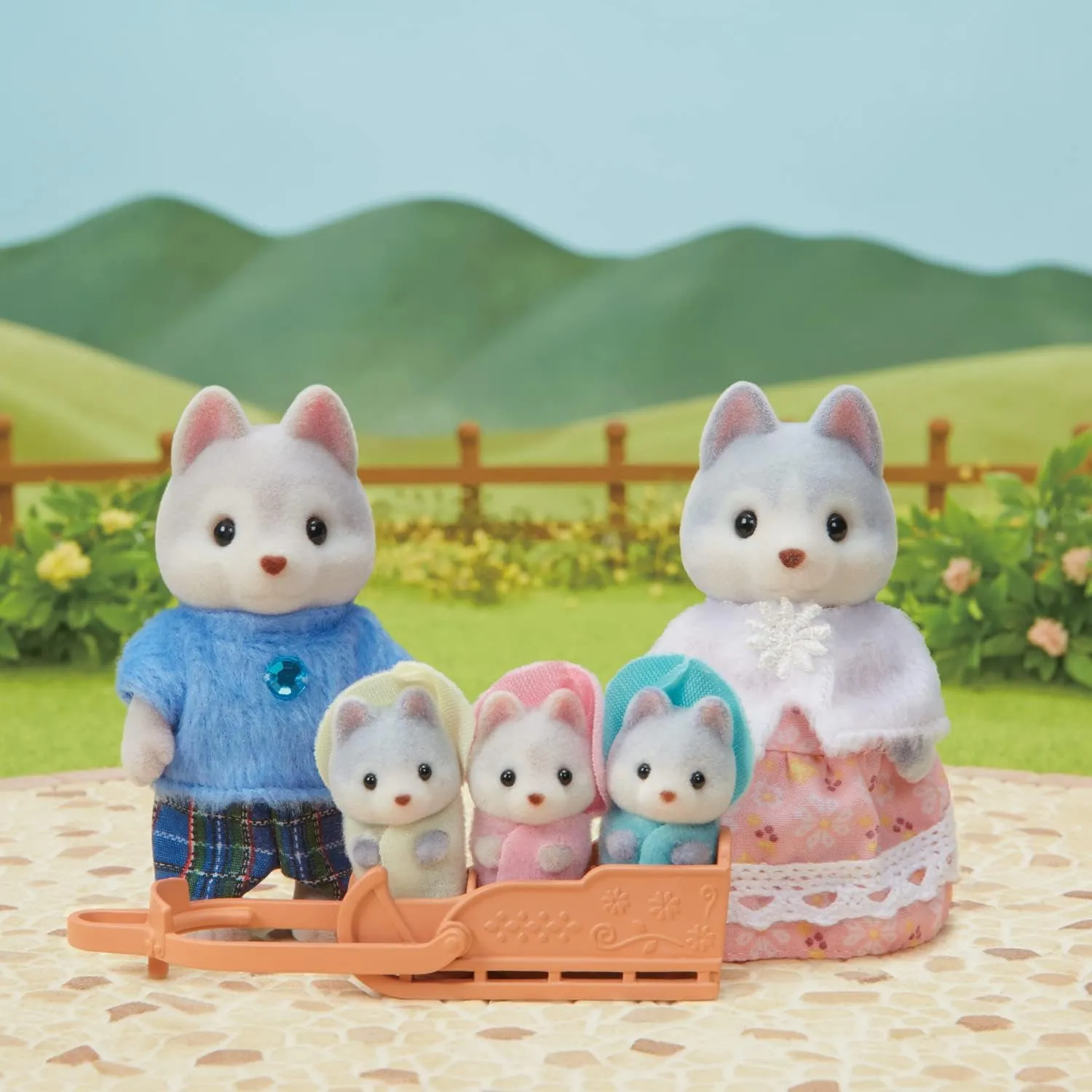 Calico Critters Husky Family - Set of 5 Collectible Doll Figures for Ages 3 