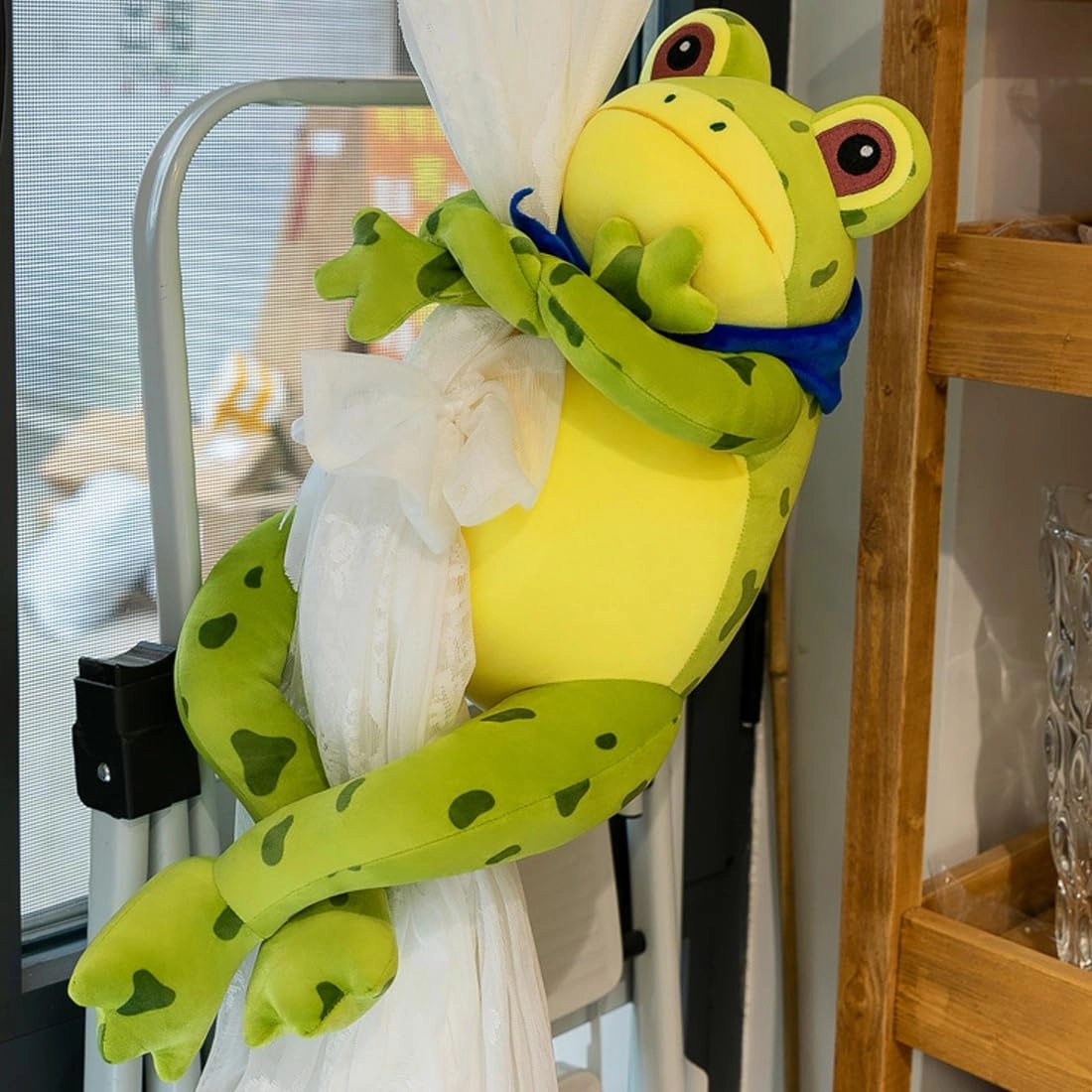 ELAINREN Lifelike Big Frog Plush with Scraf,Ultra-Soft Realistic Green Froggy Stuffed Pillow Cuddle and Fluffy Tree Frog Plushie Doll Gifts/21.6''