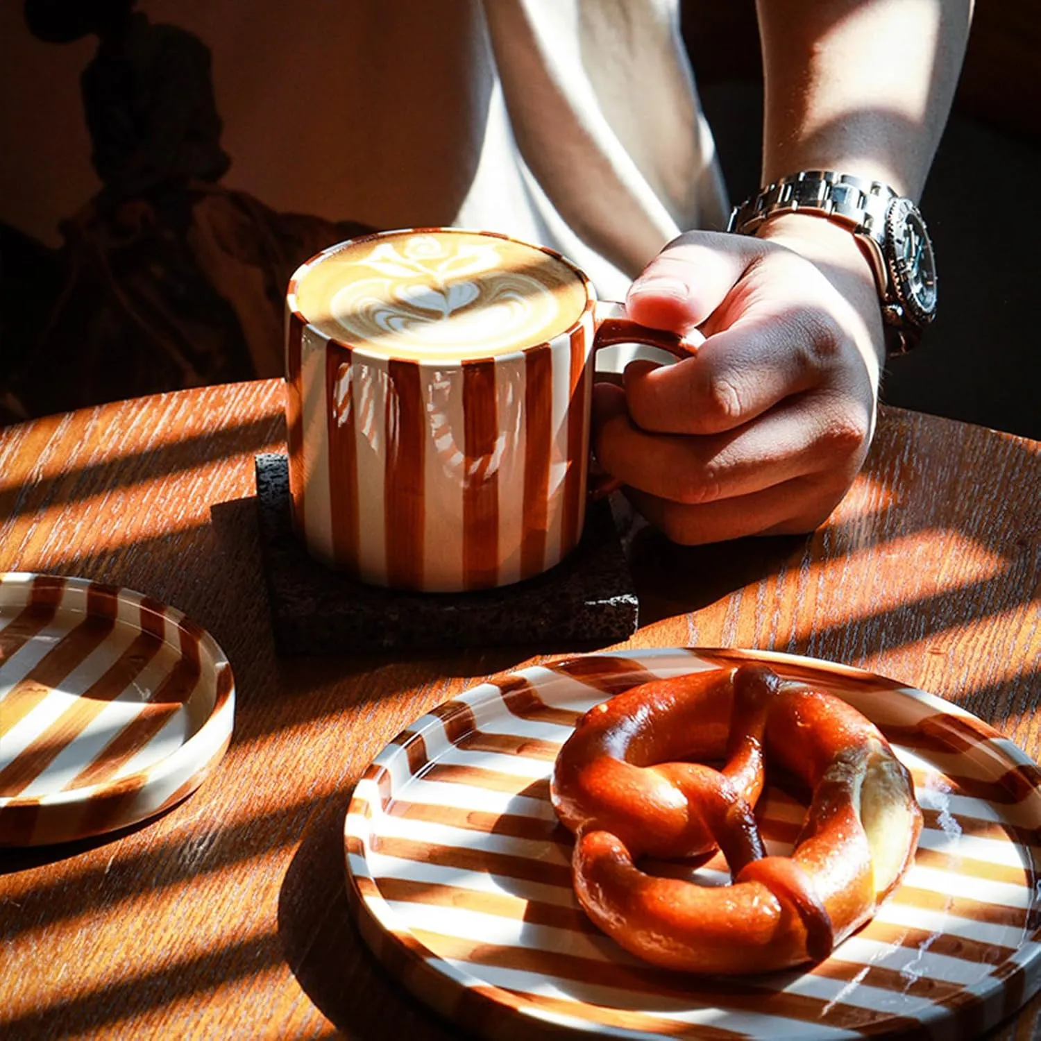 Espresso Cups Ceramic Coffee Mug Series European Striped Dot Coffee Cup and Saucer Mug Cake Plate Afternoon Tea Set Tea Cup and Saucer,B