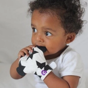 Gummee glove teething mitten Black and White Monochrome with Grey Heart ring