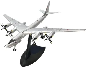 Mini Aircraft Model 1:200 for Tupolev Tu-95 TU95 Bear Type Strategic Bomber Aircraft Model Static Display Airplane Kit
