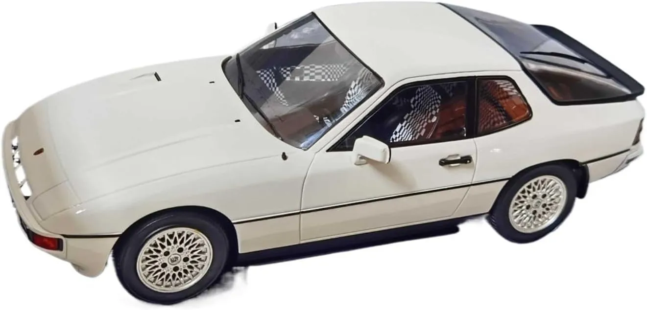 Miniature Models 1:18 Scale Porsche 924 Turbo Alloy Car Model White Painting Children's Gift Car Ornaments