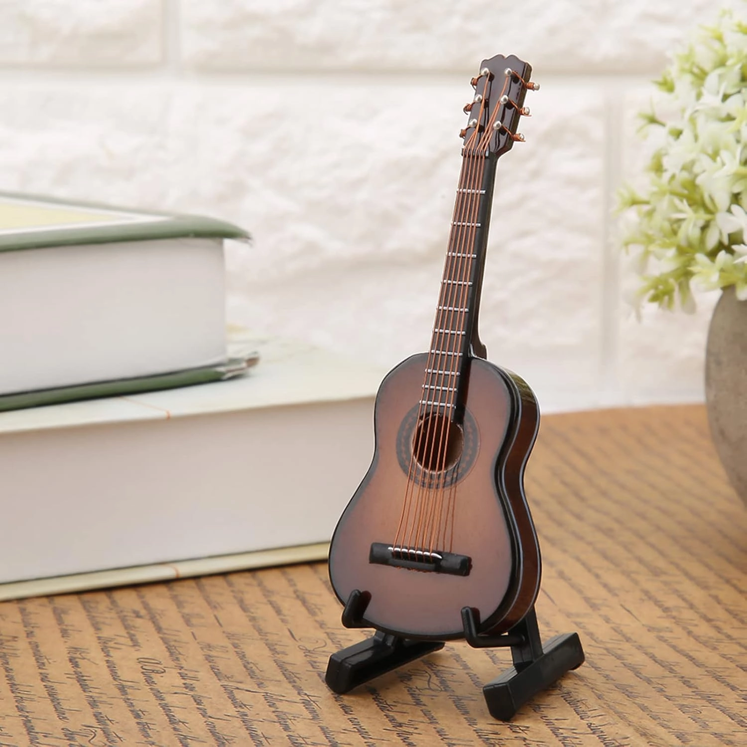 Miniature Guitar Model, Mini Wooden Guitar Model with Stand and Case Musical Ornaments Model Display Miniature Dollhouse Display Accessories Craft Home Decor Collectible Decoration (10CM)