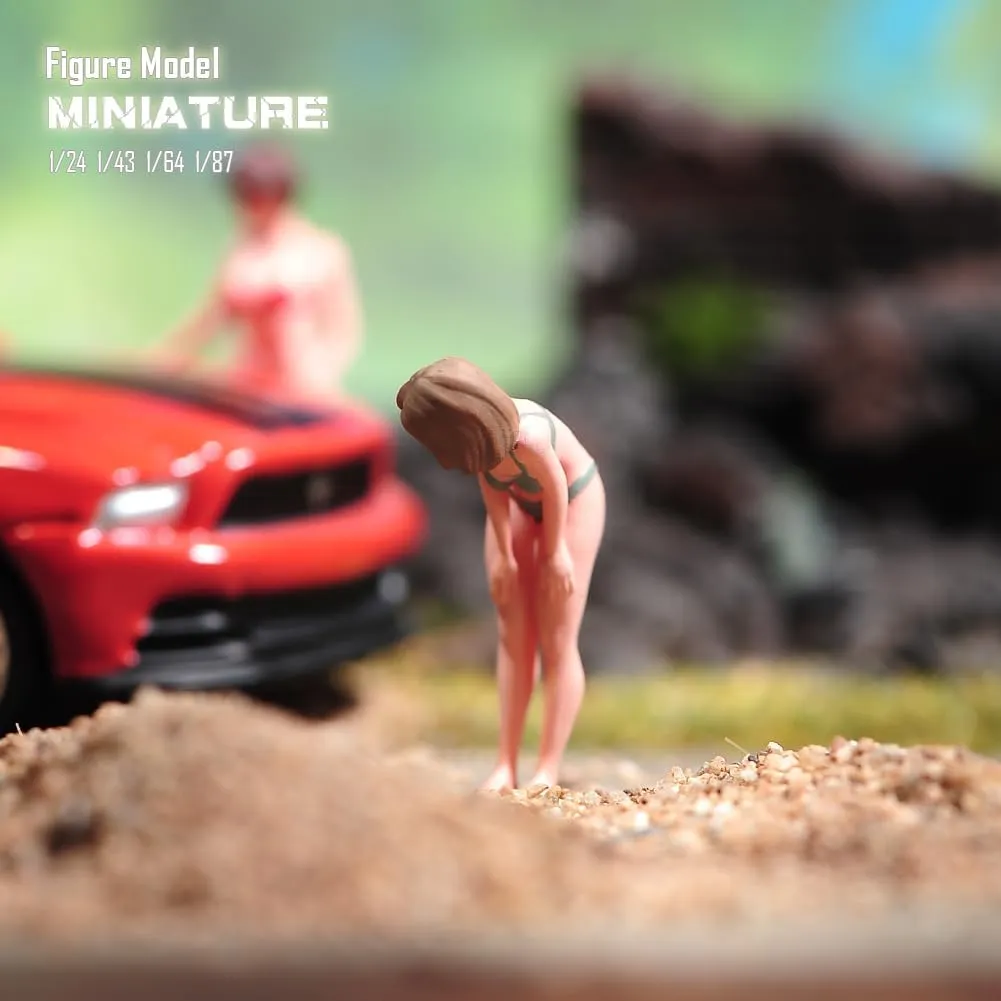 Miniatures Diorama 1/24 1/64 1/43 1/87 Scale Bikini Girls Curved Waist Style Female Scene Figure Doll Action Figure Model for Car Vehicles (Painted, 1:24 Scale)