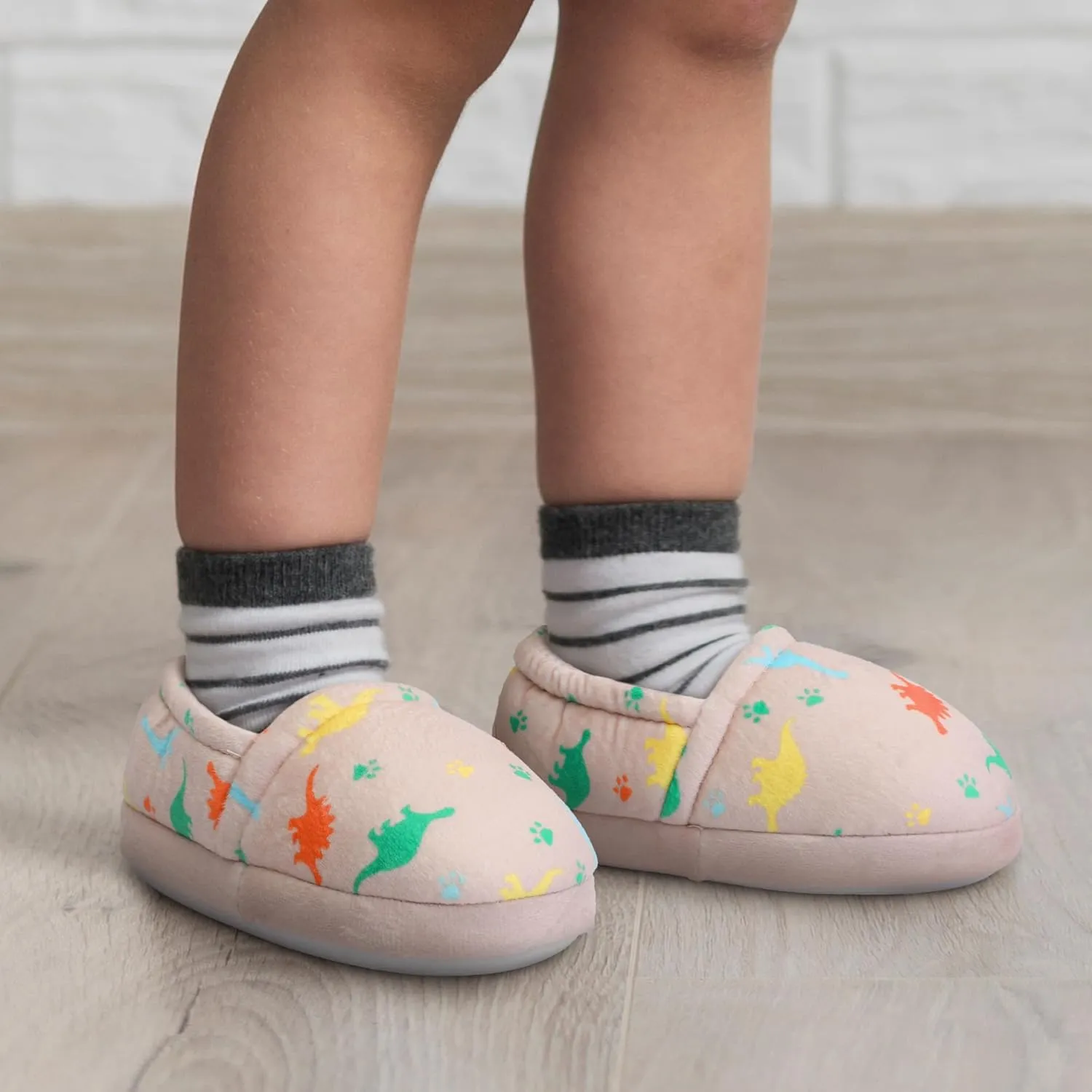MIXIN Boys Slippers Indoor House Slippers Bedroom Dinosaur Soft Warm Boys House Shoes with Memory Foam