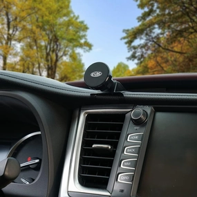 Phone Holder Magnetic Fit for Toyota Highlander 2015-2019,Phone Mount Magnet Fit for Toyota Dashboard Air Vent Cell Phone Car Mount for iPhone 4-6.7 Inch Phone, 360° Rotation Phone Stand
