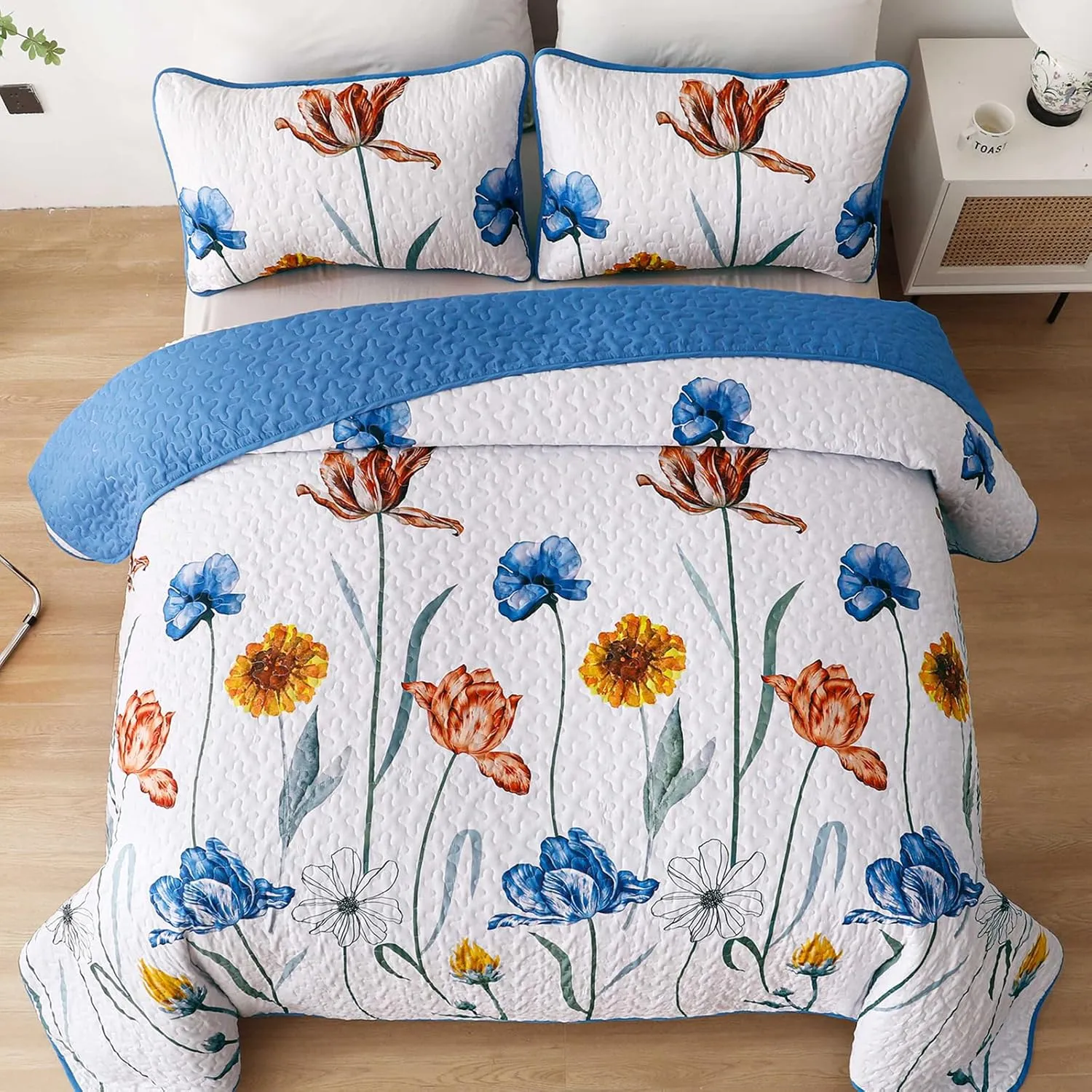 WONGS BEDDING Blue Quilt Set King Size,Cute Floral Botanical Bedspread Bedding Set with 2 Pillowcase,Lightweight Farmhouse Coverlet Set for All Season (104"x90")