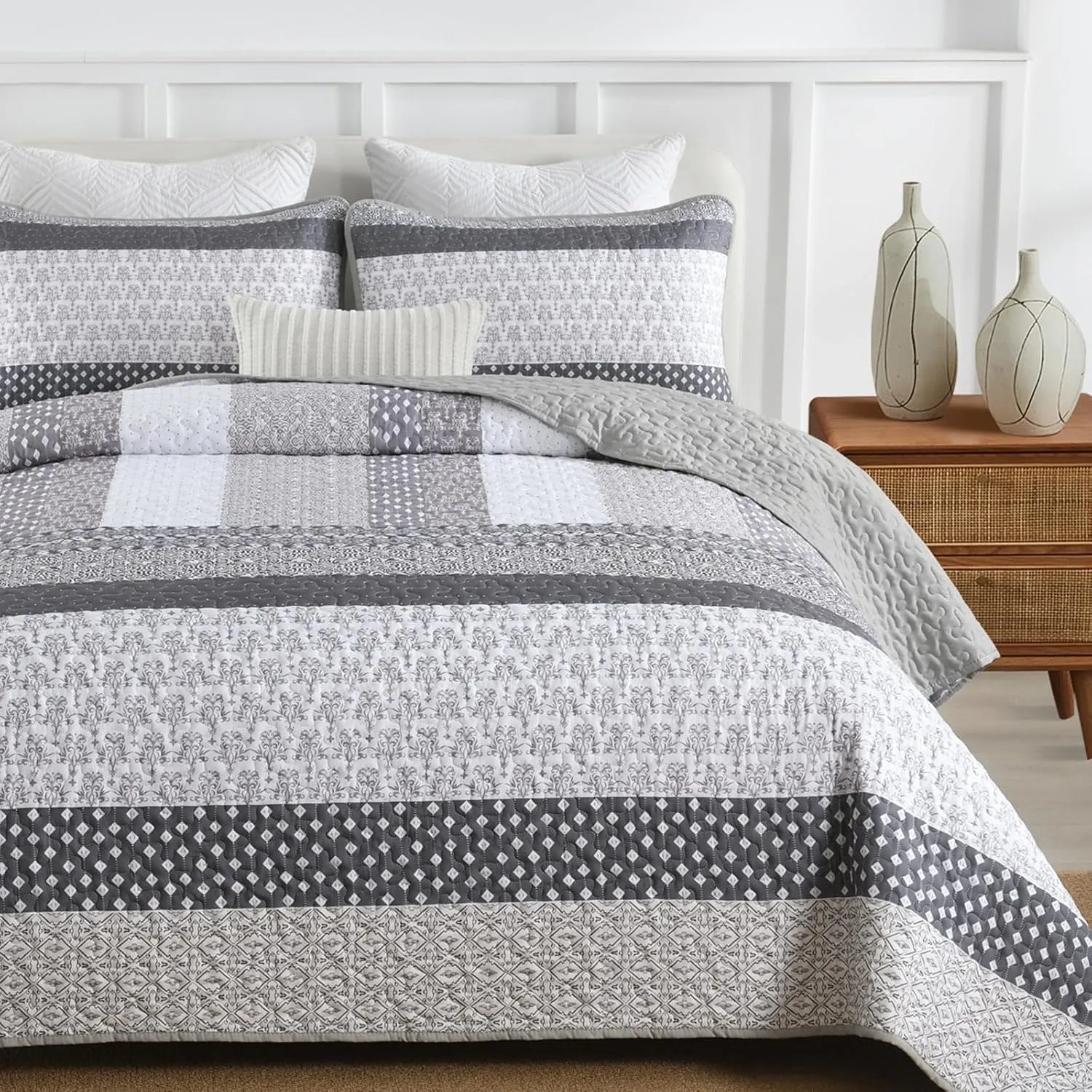WONGS BEDDING Grey Quilt Queen Size, Bohemian Stripe Quilt Sets 3 Pieces Gray Boho Quilted Bedspread Set Lightweight Microfiber Coverlet Bedding Set All Season (96"x90")